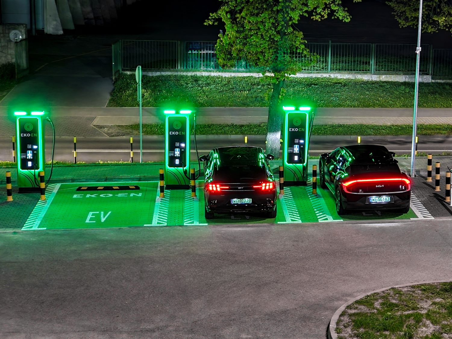 Tag oder Nacht? Der optimale Zeitpunkt zum Laden Ihres Elektrofahrzeugs