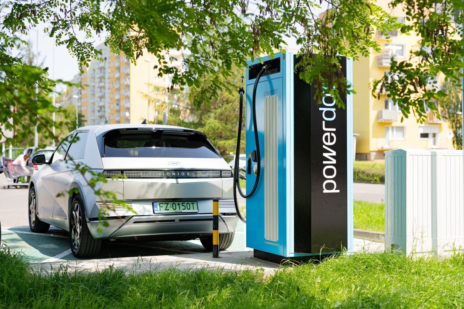 Parking Operators: 6 Tips for Earning Revenue With EV Charging