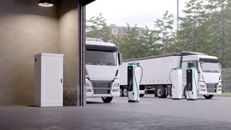 Stacje ładowania pojazdów elektrycznych dla transportu morskiego i przemysłowego