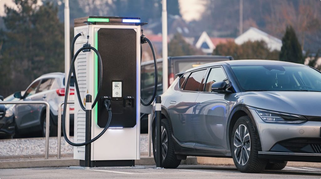 Axon Easy (120/180 kW DC charging station) | Ekoenergetyka America